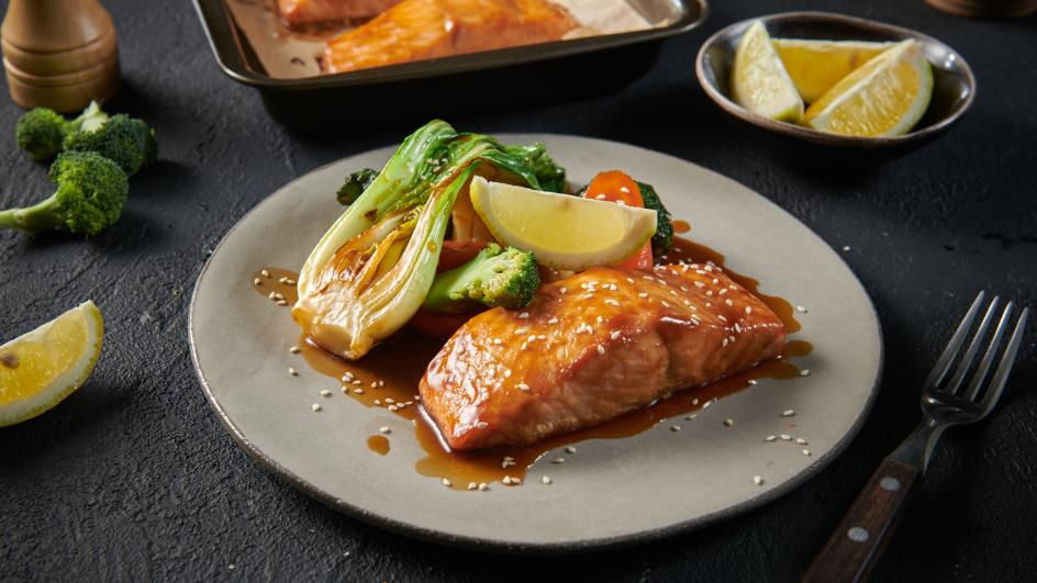 Lašiša su  Teriyaki padažu
