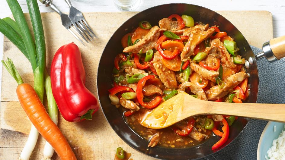 Daržovių wok su kiaulienos nugarine