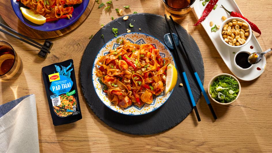 Pad Thai vištiena su ryžių makaronais