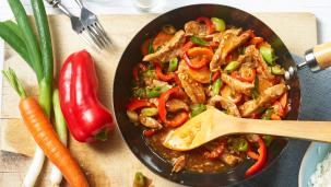 Daržovių wok su kiaulienos nugarine